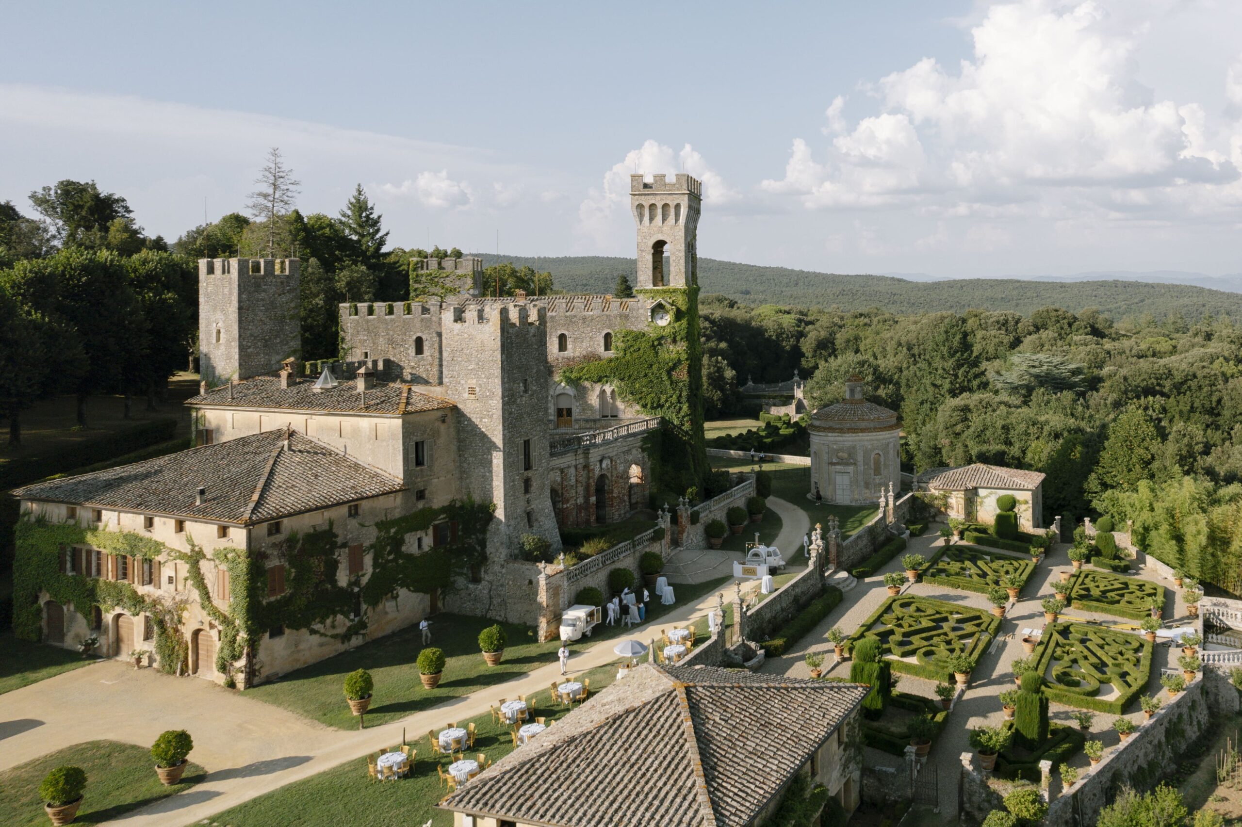 CheChic - Destination wedding Italy - Castello di Celsa - Toscana1 Image