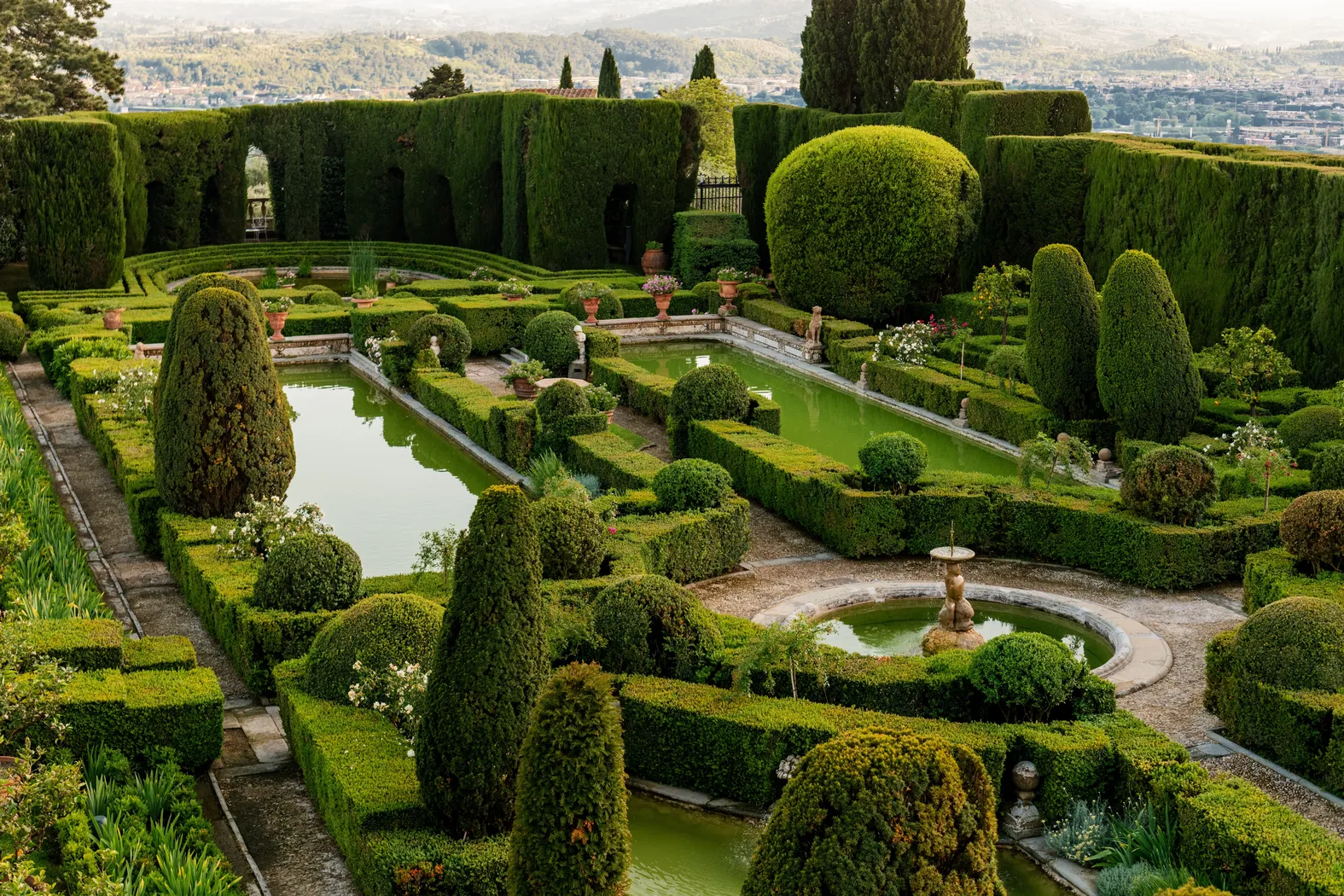 The Reinassance garden of Villa Gamberaia wedding venue