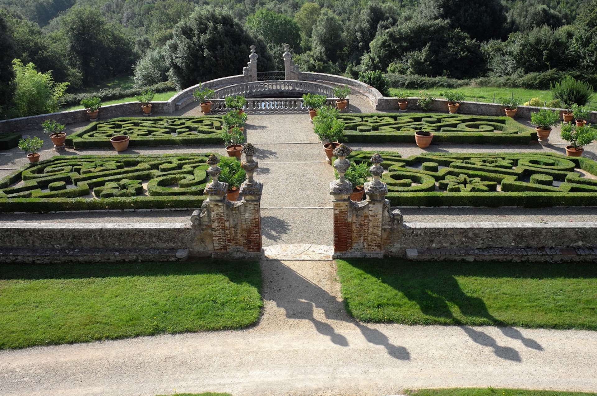 Amazing Italian garden at Castello di Celsa