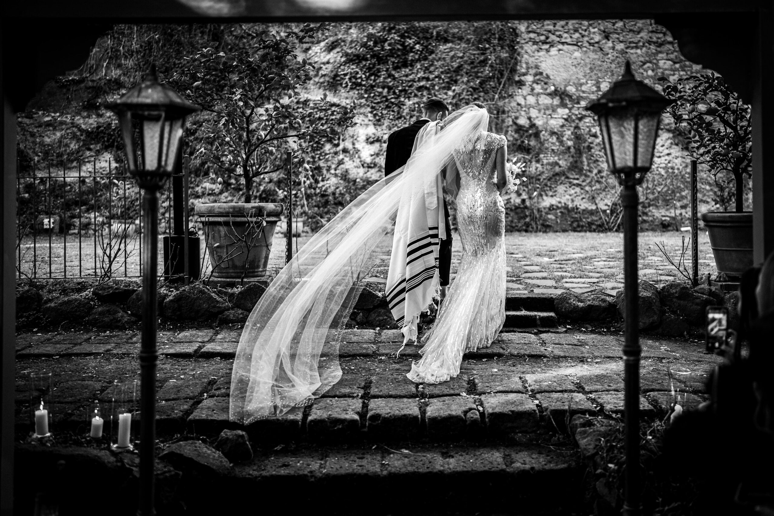 CheChic - Destination wedding Italy - Tracy & John - Jewish Wedding in Rome at Castello di Torcrescenza 31 Image