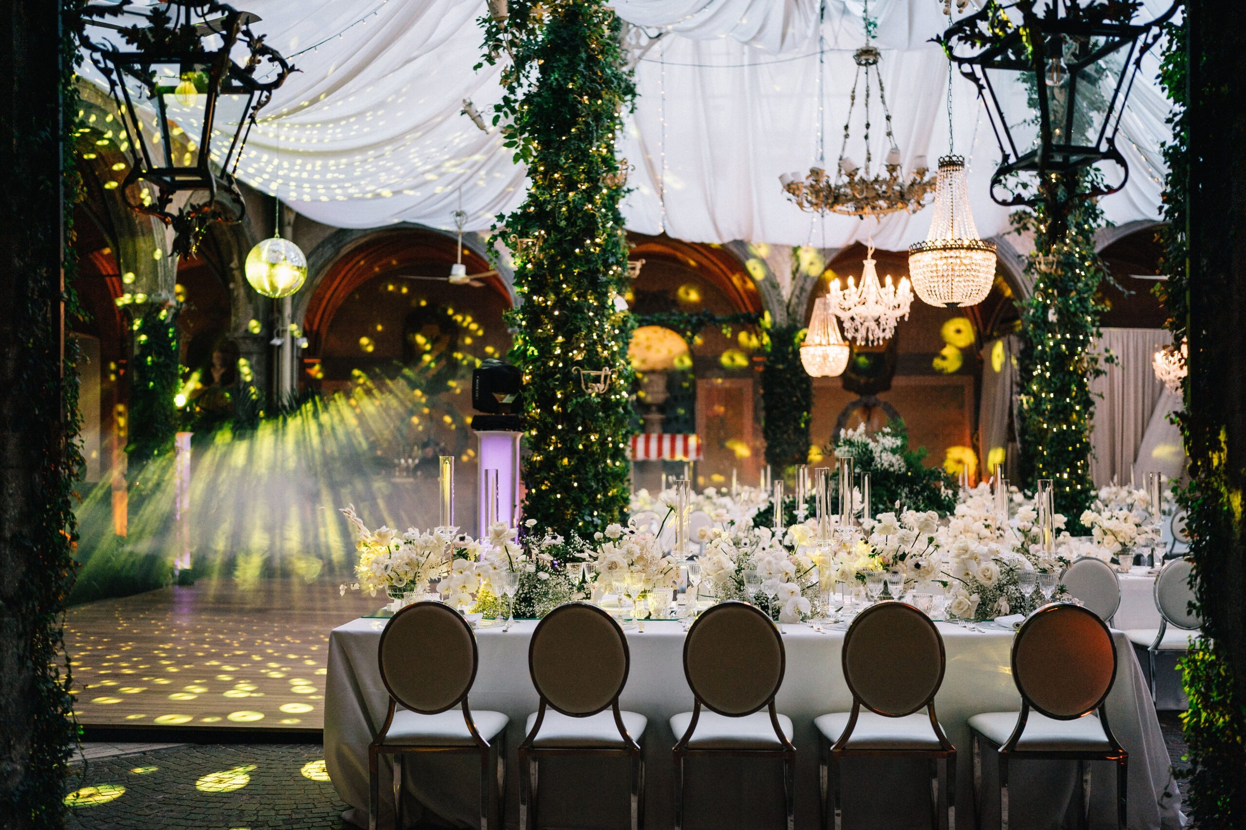 CheChic - Destination wedding Italy - Tracy & John - Jewish Wedding in Rome at Castello di Torcrescenza 37 Image