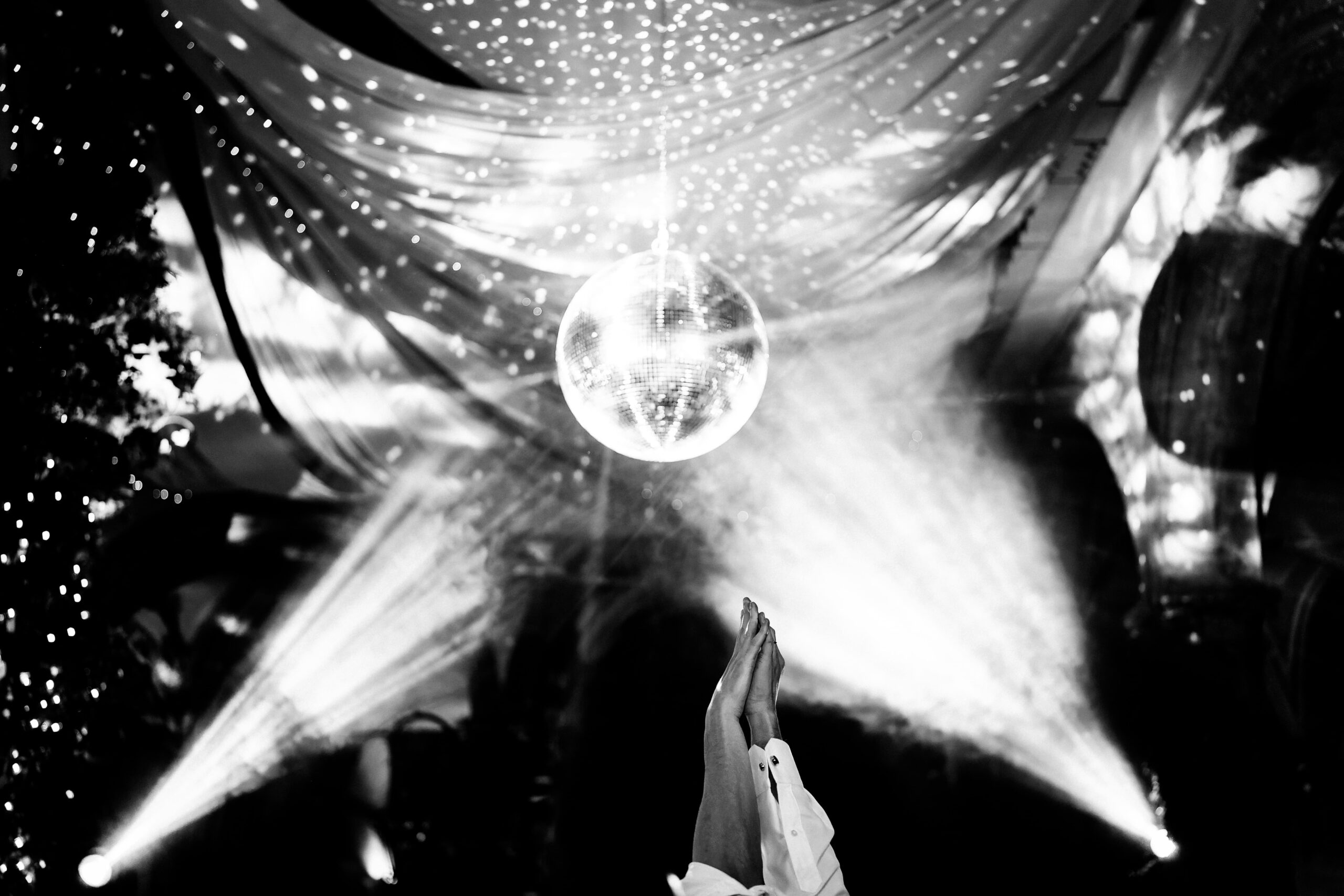 CheChic - Destination wedding Italy - Tracy & John - Jewish Wedding in Rome at Castello di Torcrescenza 54 Image