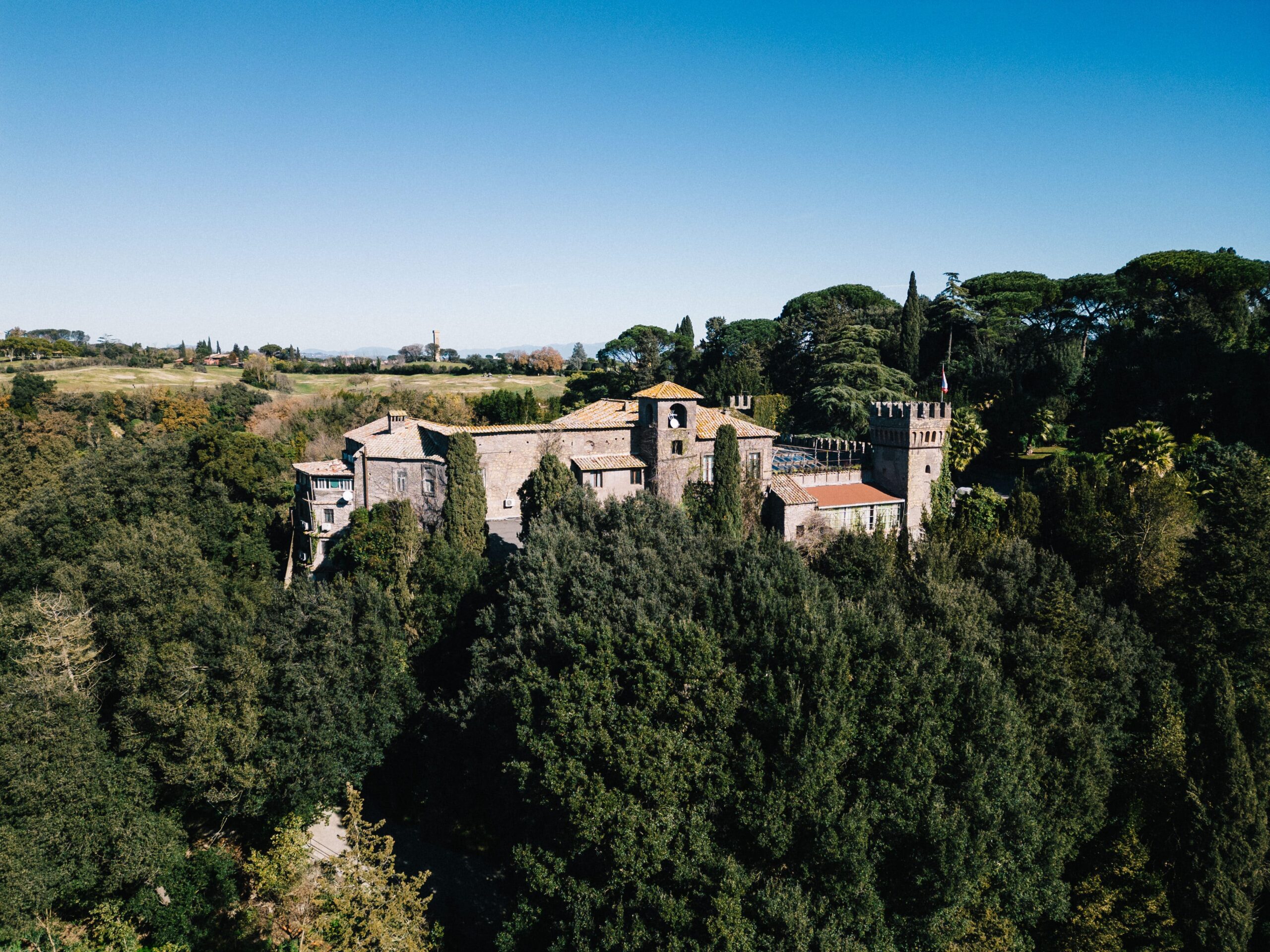 CheChic - Destination wedding Italy - Tracy & John - Jewish Wedding in Rome at Castello di Torcrescenza 7 Image
